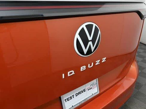 New 2025 Volkswagen ID. Buzz Pro S Plus image 33