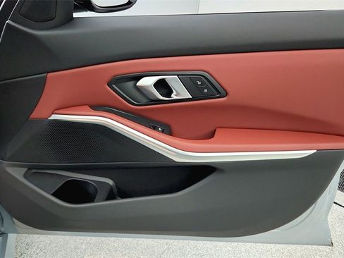 Used 2025 BMW 330i xDrive Sedan w/ M Sport Package image 28