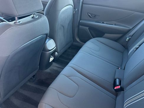 Certified 2025 Hyundai Elantra Sport image 15