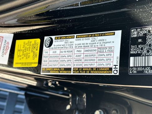 Used 2025 Toyota 4Runner Limited image 48