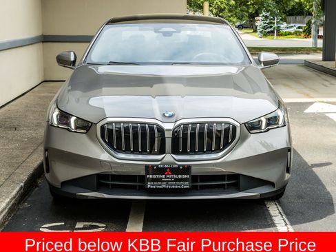 Used 2024 BMW 540i xDrive AWD/4WD image 2