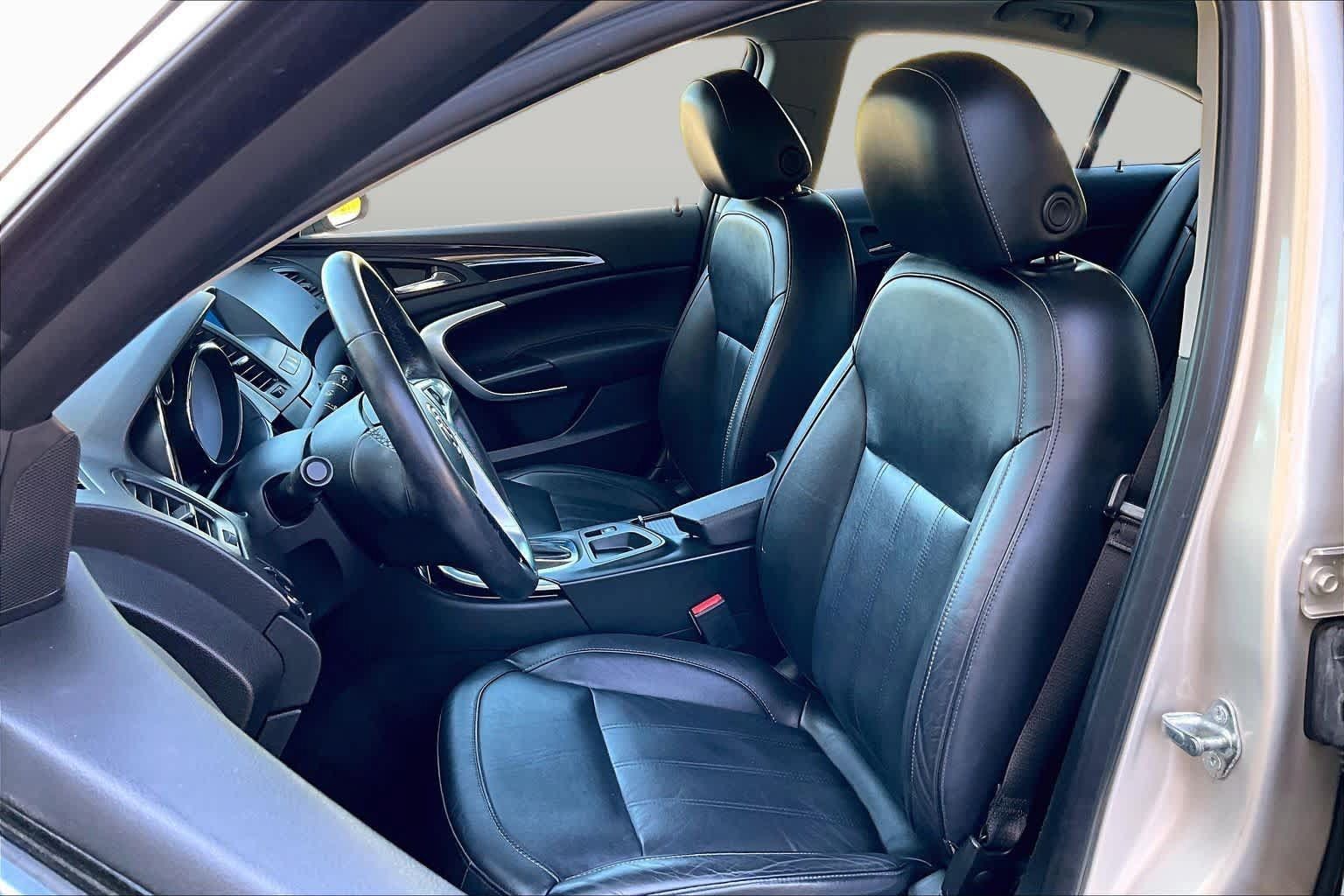 Used 2011 Buick Regal CXL FWD image 8
