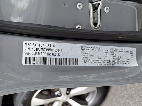 Used 2021 Jeep Cherokee Limited image 28