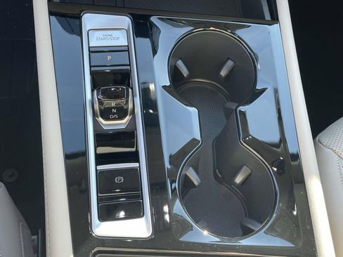 New 2026 Volkswagen Atlas SE FWD image 24