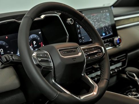 New 2026 GMC Canyon Denali image 10