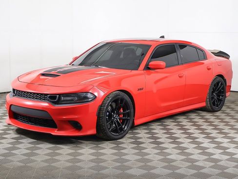 Used 2018 Dodge Charger R/T image 13