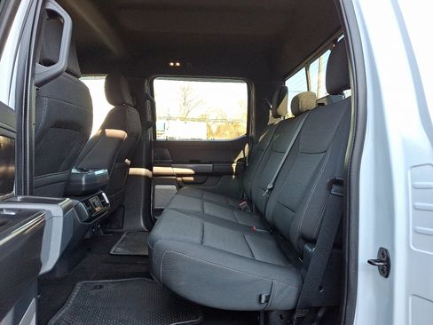 Certified 2022 Ford F150 XLT w/ Equipment Group 302A High image 10