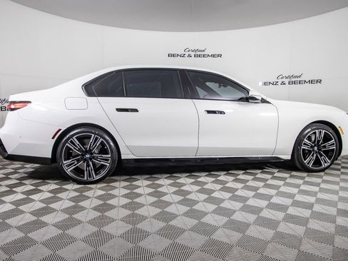Used 2023 BMW 760i xDrive w/ Executive Package AWD/4WD image 4