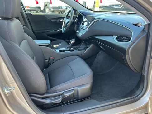 Used 2024 Chevrolet Malibu LS FWD image 15