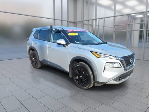 Certified 2022 Nissan Rogue SV AWD/4WD image 2