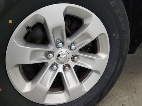 Used 2019 RAM 1500 Laramie AWD/4WD image 31