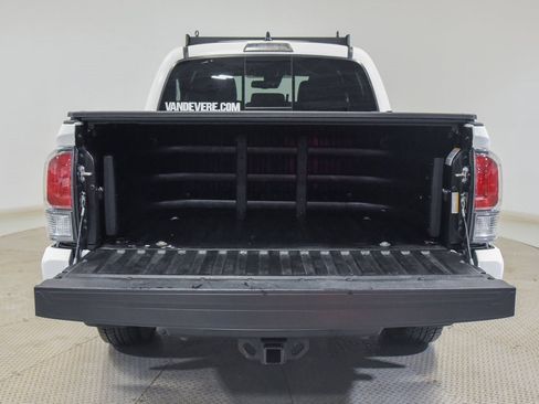 Used 2022 Toyota Tacoma TRD Sport image 14