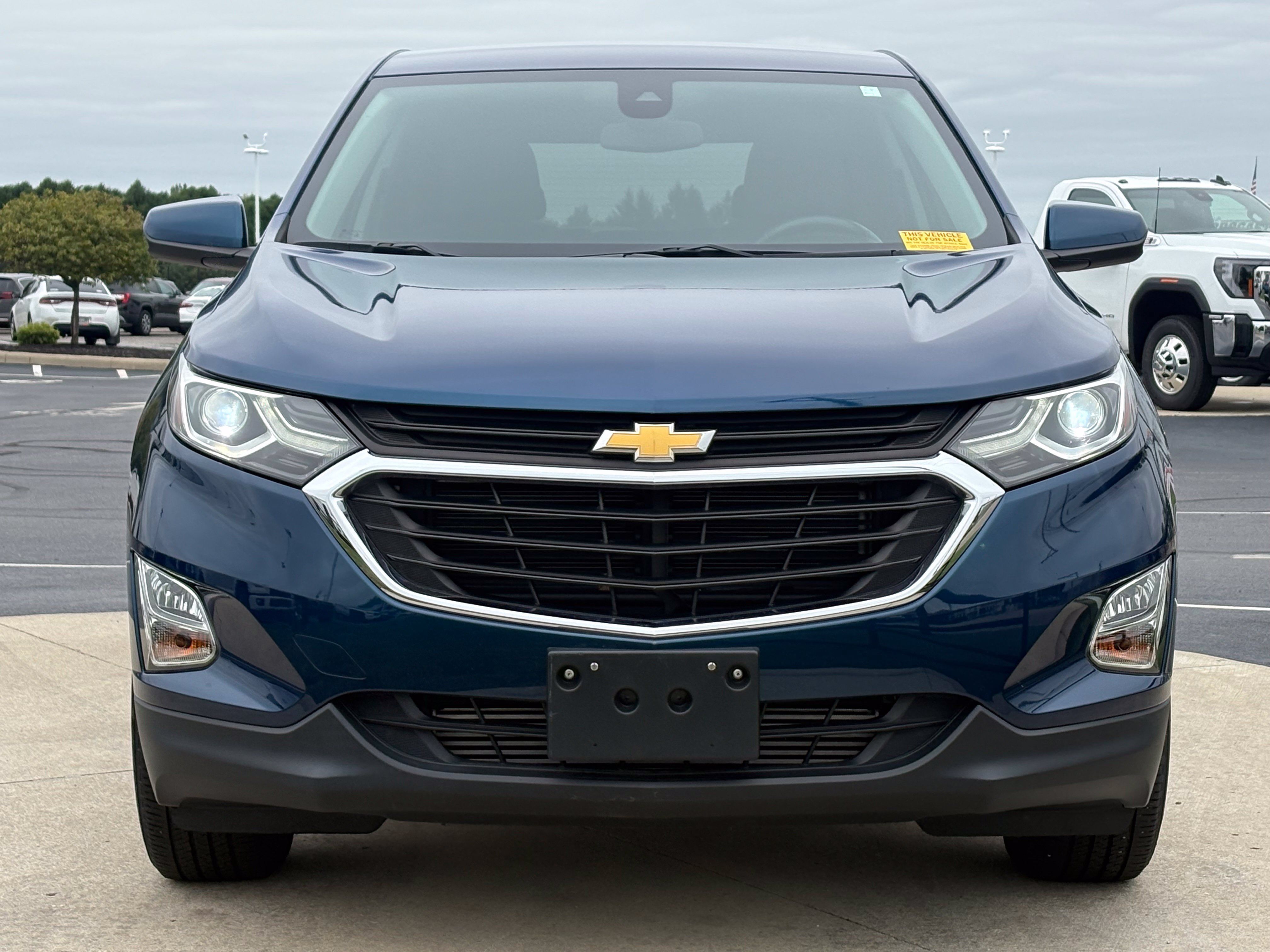 Used 2020 Chevrolet Equinox LT w/ Driver Convenience Package AWD/4WD image 2