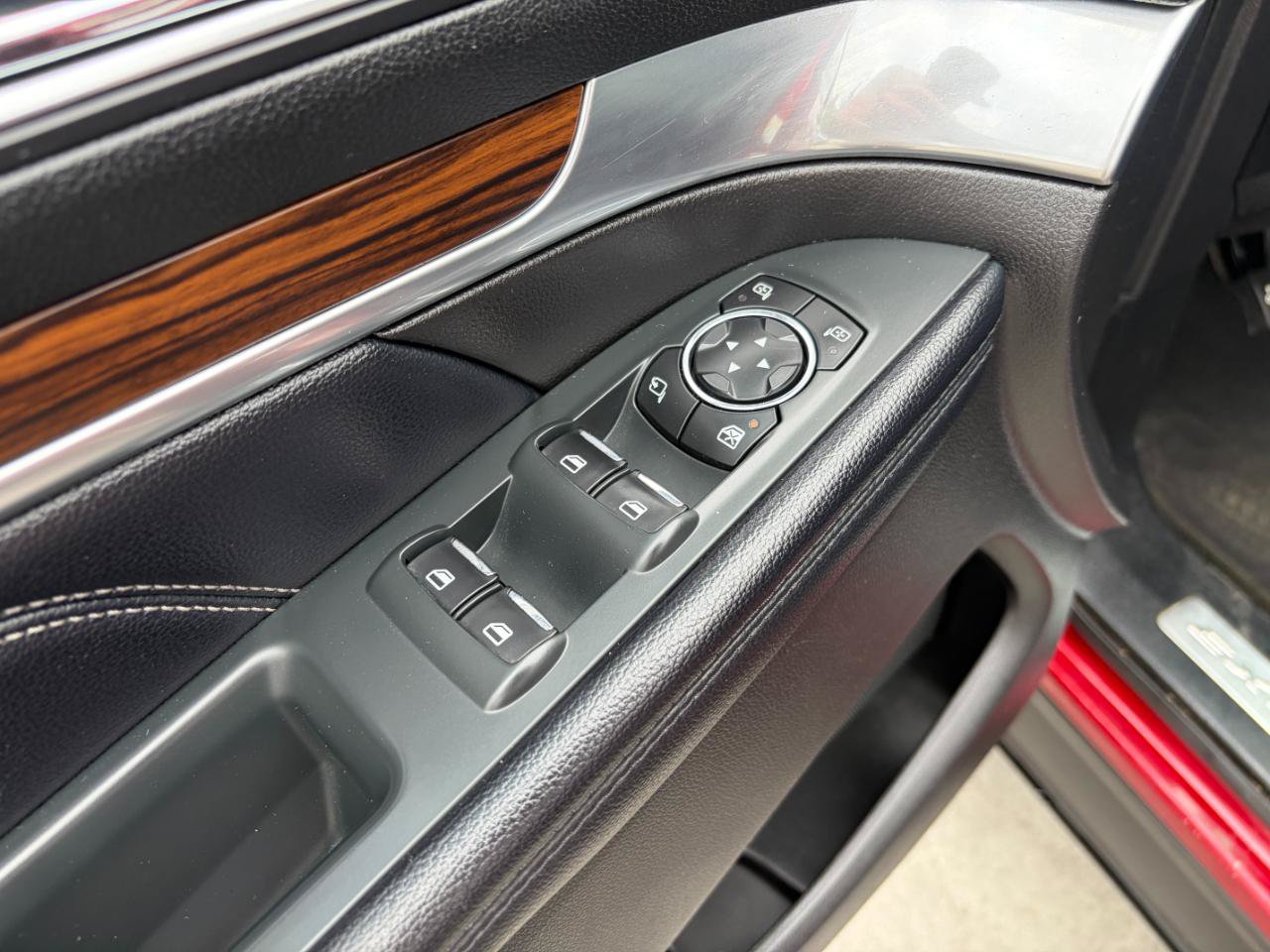 Used 2017 Ford Explorer Limited AWD/4WD image 12