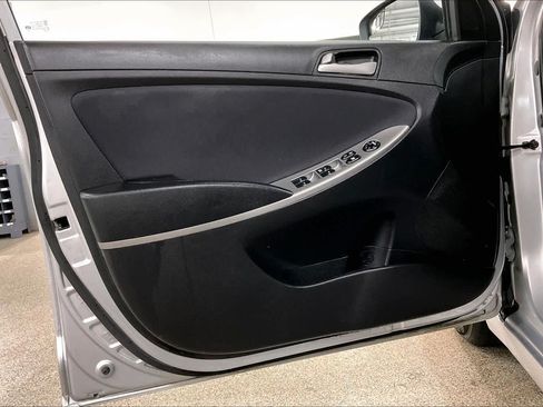 Used 2015 Hyundai Accent GS FWD image 21