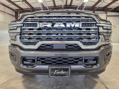 New 2026 RAM 2500 Limited AWD/4WD image 8