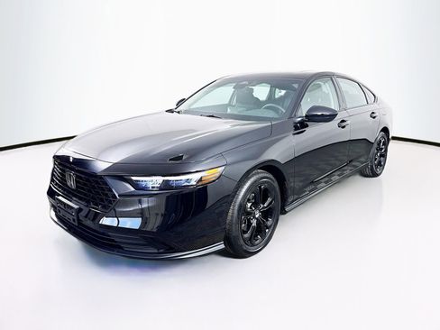 Used 2025 Honda Accord SE image 3