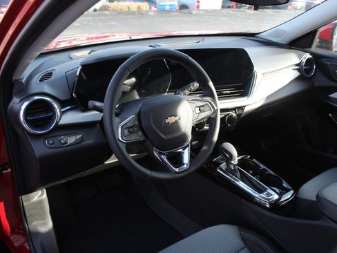 New 2026 Chevrolet Trax LT image 11