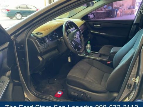 Used 2015 Toyota Camry LE image 11