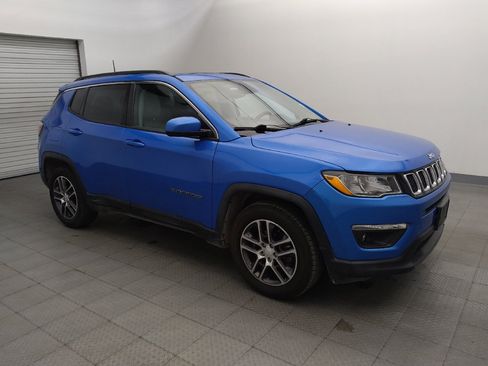 Used 2019 Jeep Compass Latitude FWD image 11