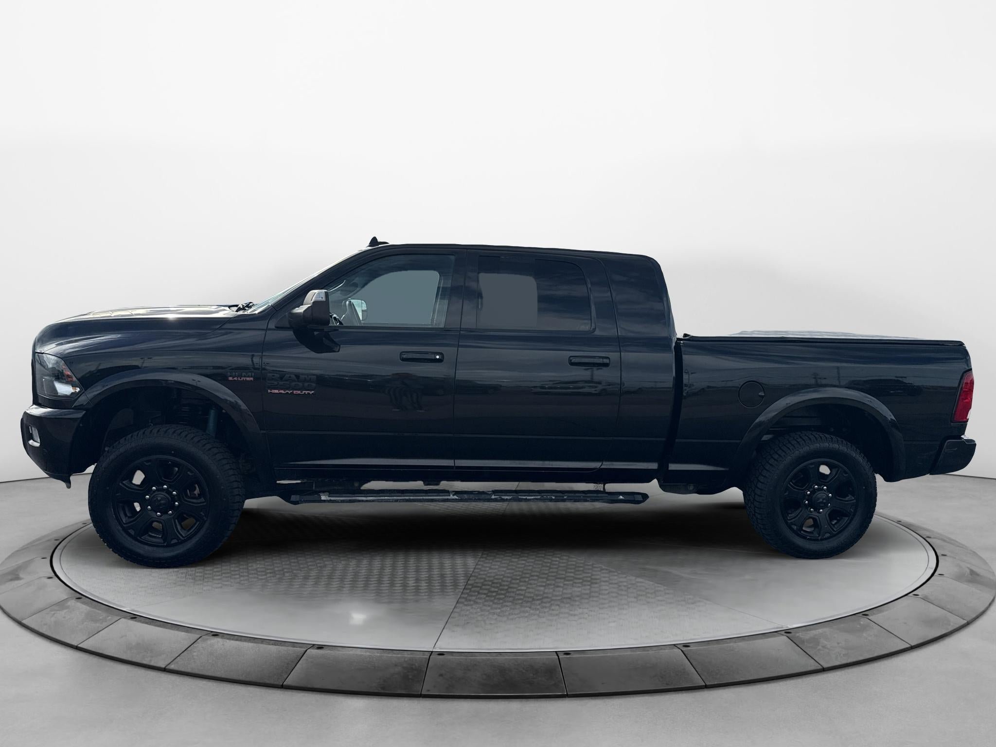 Used 2018 RAM 2500 Big Horn w/ Sport Appearance Group AWD/4WD image 2