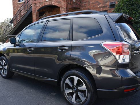 Used 2018 Subaru Forester 2.5i Premium w/ All-Weather Package image 30