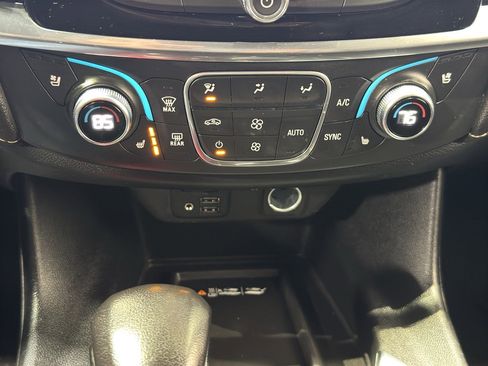 Used 2022 Chevrolet Traverse Premier w/ Redline Edition image 30