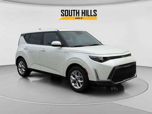 Certified 2023 Kia Soul LX w/ LX Technology Package FWD image 7