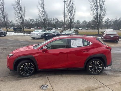 Used 2020 Lexus UX 200 w/ Premium Package image 6