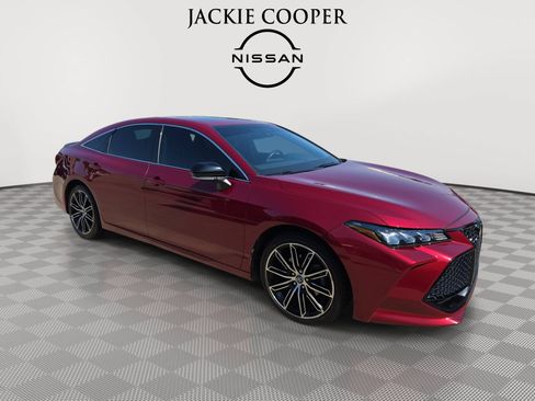Used 2020 Toyota Avalon XSE FWD image 3