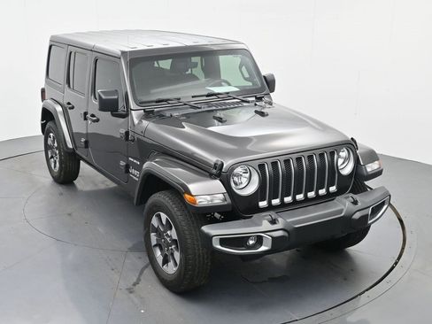 Used 2021 Jeep Wrangler Unlimited Sahara AWD/4WD image 19