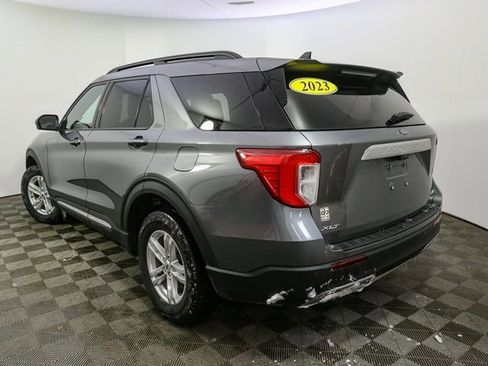 Used 2023 Ford Explorer XLT w/ Equipment Group 202A image 7