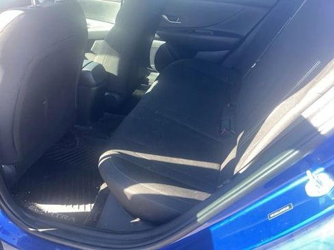 Used 2021 Hyundai Elantra SEL image 11