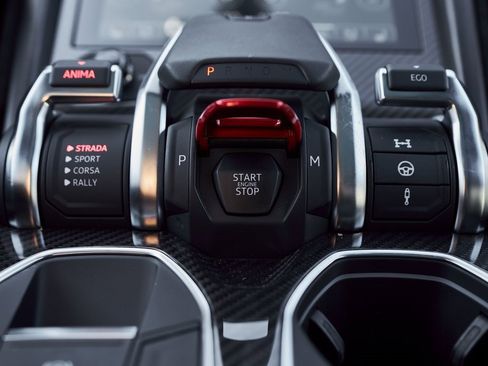 Used 2024 Lamborghini Urus Performante image 73