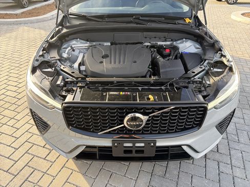 Certified 2025 Volvo XC60 B5 Plus image 28