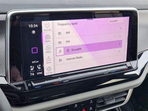 Used 2025 Volkswagen Atlas Peak Edition SE image 10