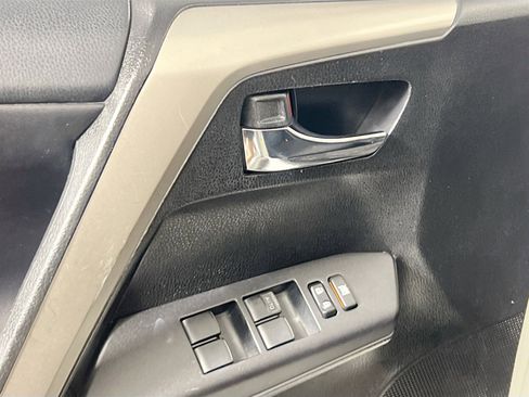 Used 2016 Toyota RAV4 XLE FWD image 16