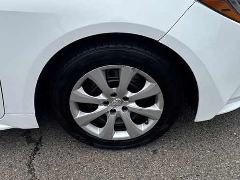 Used 2024 Toyota Corolla LE FWD image 43