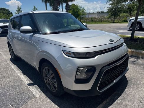 Used 2021 Kia Soul S FWD image 2