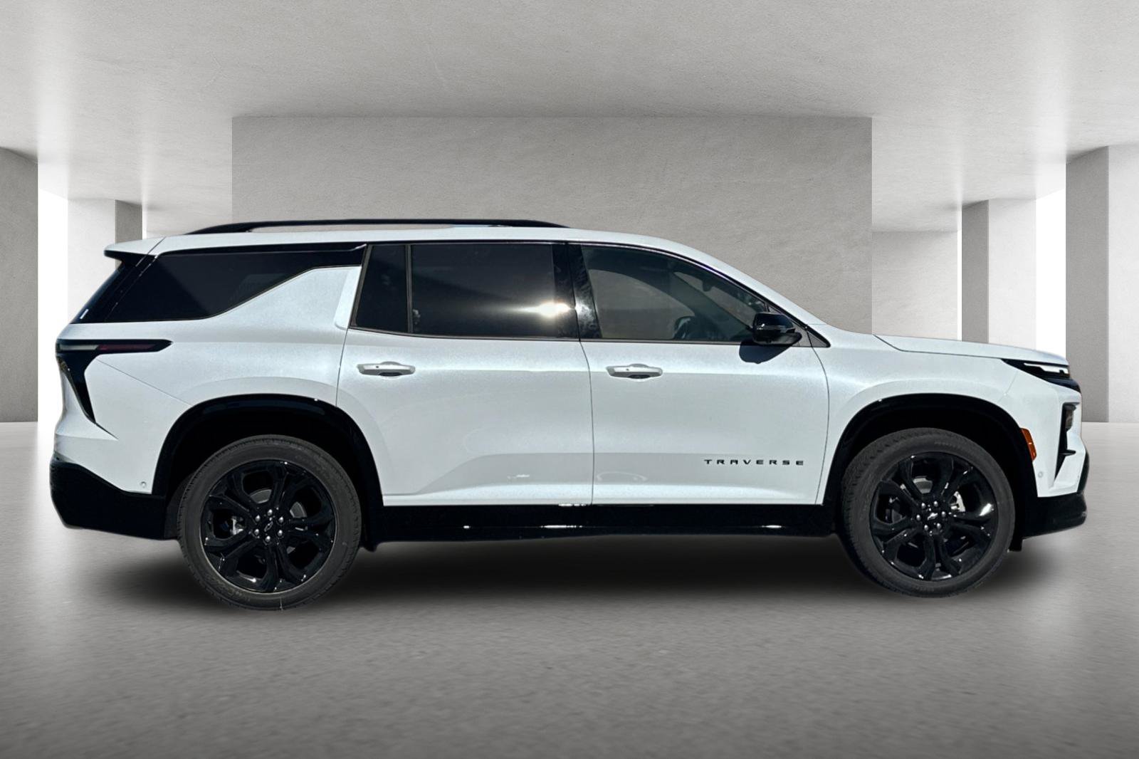 New 2027 Chevrolet Traverse RS FWD image 3