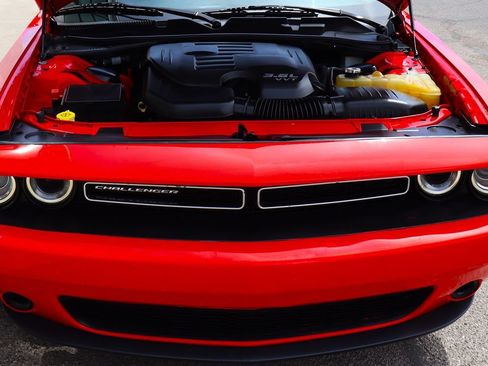 Used 2018 Dodge Challenger SXT RWD image 49