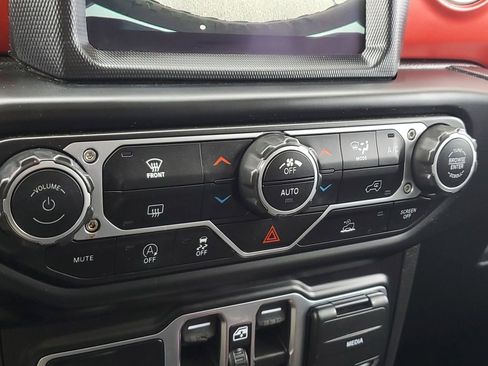 Used 2023 Jeep Wrangler Unlimited Rubicon image 30