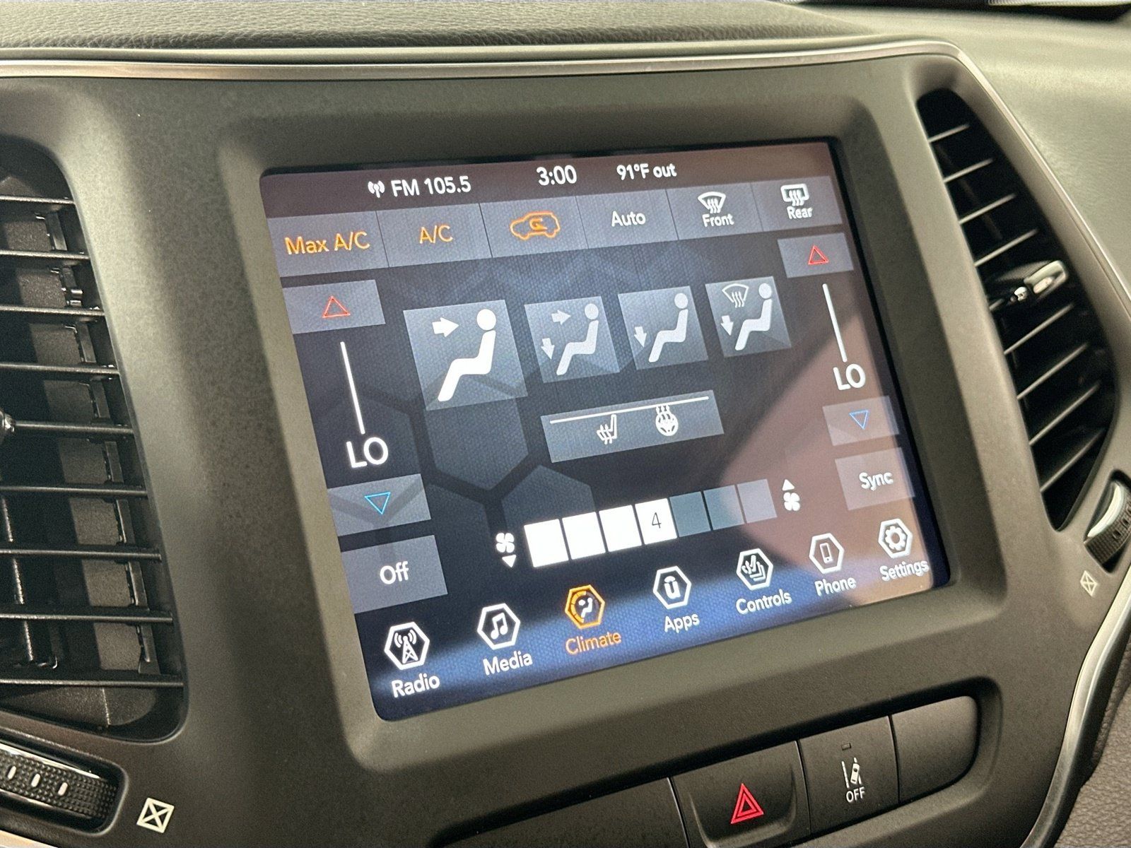 Used 2022 Jeep Cherokee Latitude Lux AWD/4WD image 15
