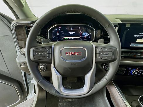 New 2026 GMC Sierra 1500 SLT image 6