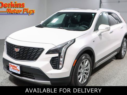 Used 2023 Cadillac XT4 Premium Luxury image 1