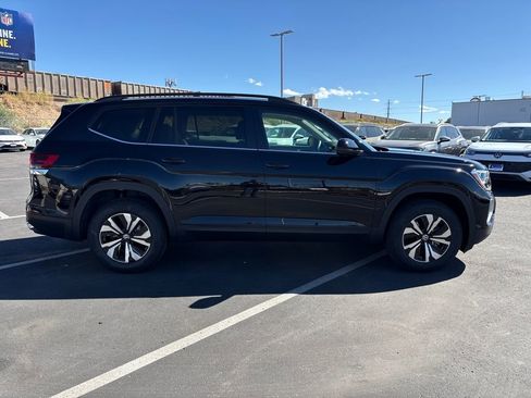 New 2026 Volkswagen Atlas SE image 6