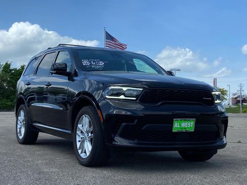 Used 2025 Dodge Durango GT AWD/4WD image 2