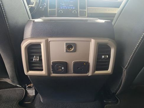 Used 2021 Ford F350 Lariat w/ Lariat Ultimate Package AWD/4WD image 17