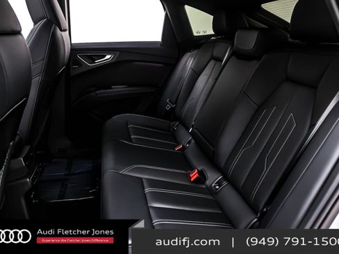 Used 2023 Audi Q4 e-tron Premium Plus w/ Premium Plus image 7