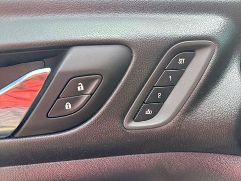 Used 2018 GMC Acadia Denali w/ Technology Package image 22